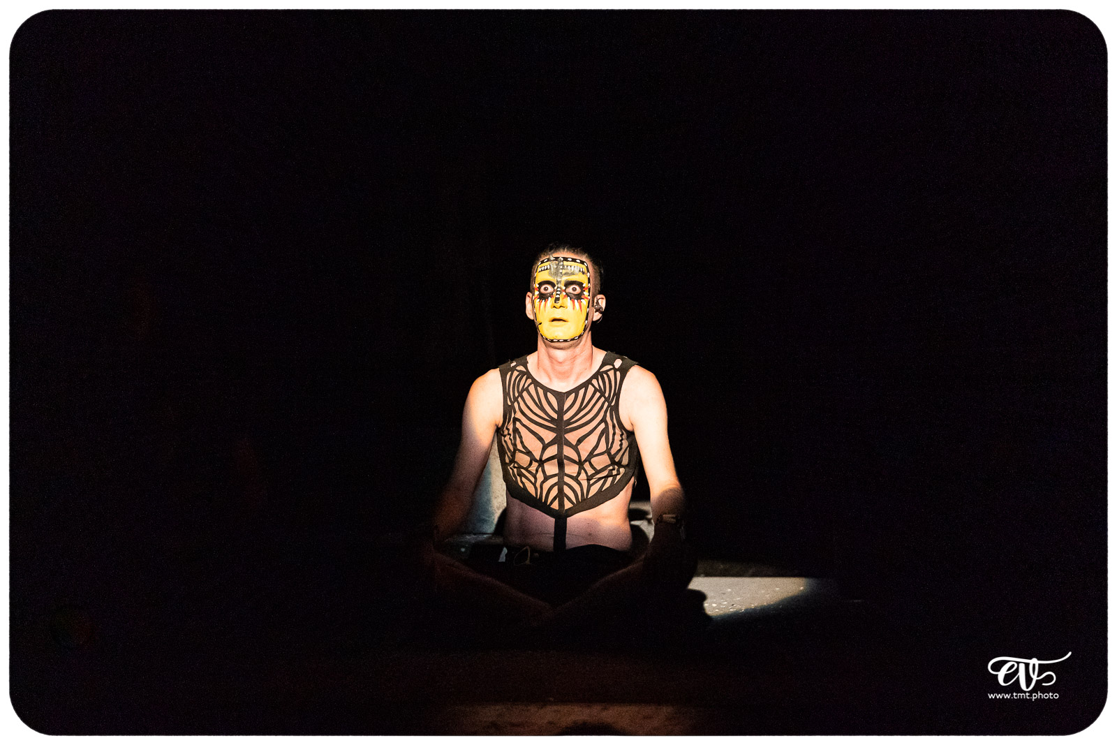 THE PRIMITALS (YLLANA & PRIMITAL BROTHERS)